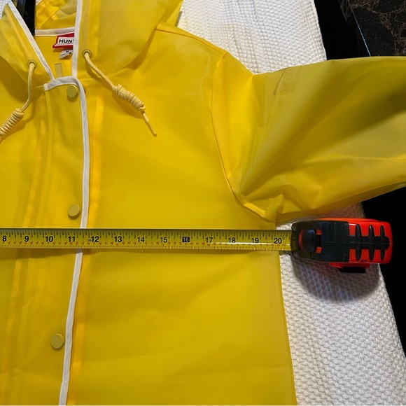 Yellow raincoat unisex Hunter New without tag. Size M. - Picture 9 of 11